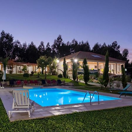 Alojamento Costa & Dias Vila Verde  Exteriör bild