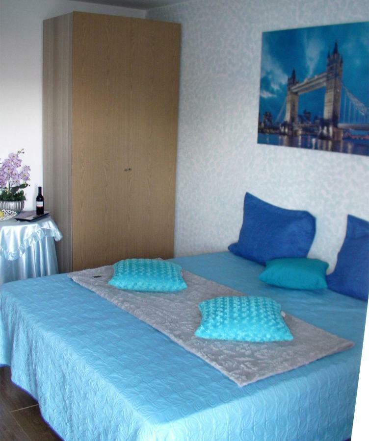 Alojamento Costa & Dias Vila Verde  Exteriör bild