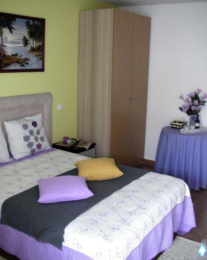 Alojamento Costa & Dias Vila Verde  Exteriör bild