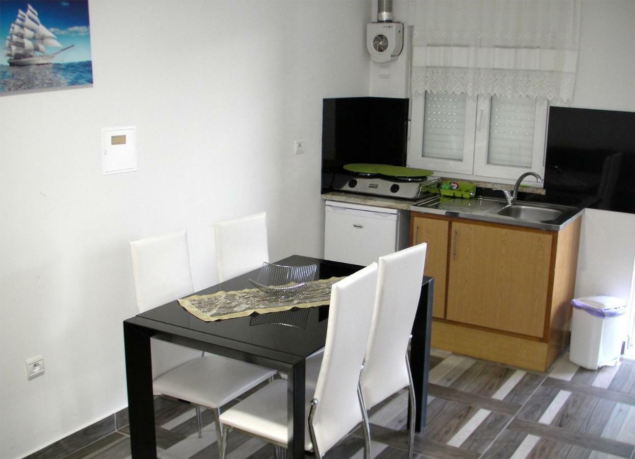 Alojamento Costa & Dias Vila Verde  Exteriör bild