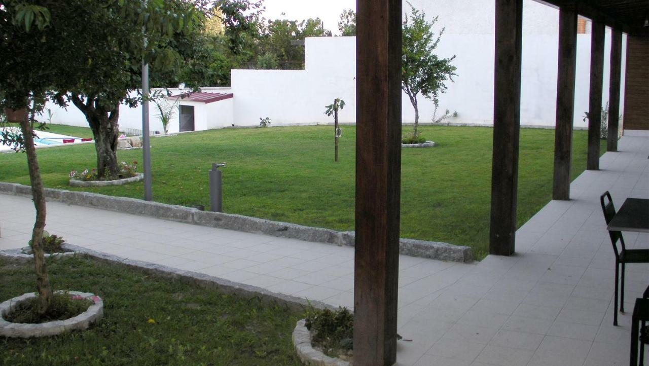 Alojamento Costa & Dias Vila Verde  Exteriör bild